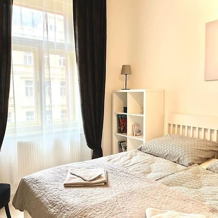 Leger Residence Apartment Прага Экстерьер фото
