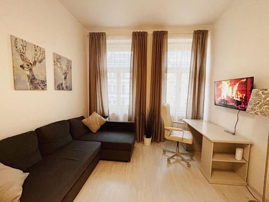 Leger Residence Apartment Прага Экстерьер фото